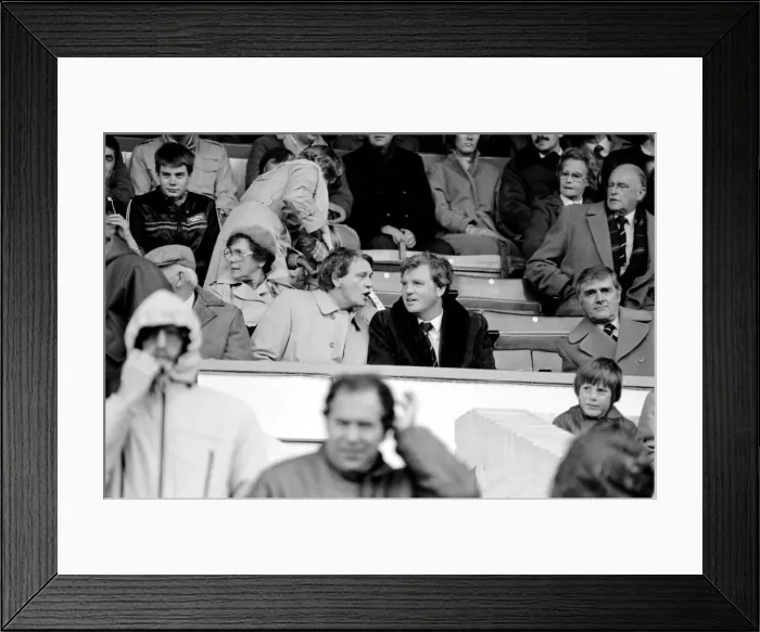 Framed Print : Sheffield Wednesday 1 v. Norwich 2. November 1984 MF18-10-005 Framed Print : Sheffield Wednesday 1 v. Norwich 2. November 1984 MF18-10-005