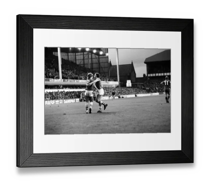 Framed Print : Everton 3 v. Leicester City 0. November 1984 MF18-08-099