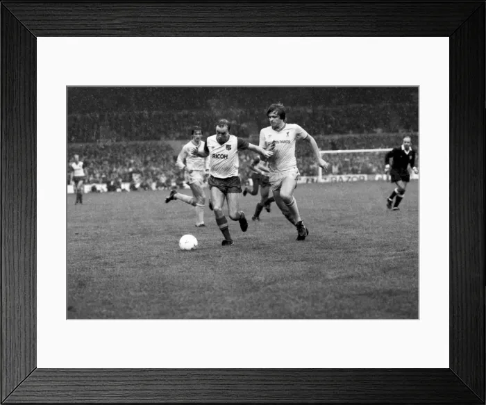 Framed Print : Stoke 0 v. Liverpool 1. November 1984 MF18-11-014 Framed Print : Stoke 0 v. Liverpool 1. November 1984 MF18-11-014