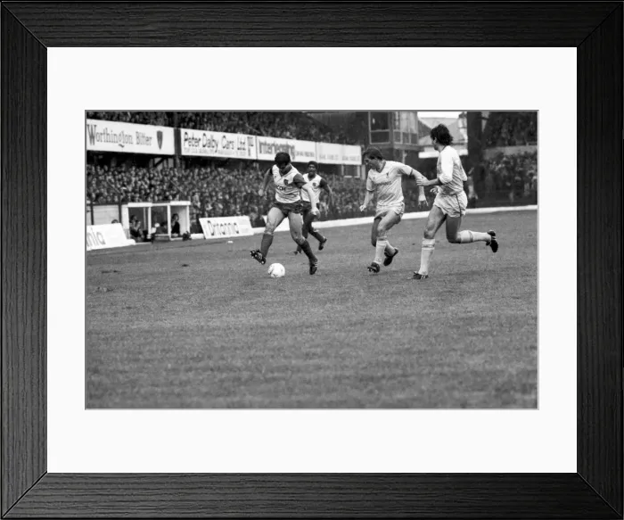 Framed Print : Stoke 0 v. Liverpool 1. November 1984 MF18-11-011 Framed Print : Stoke 0 v. Liverpool 1. November 1984 MF18-11-011
