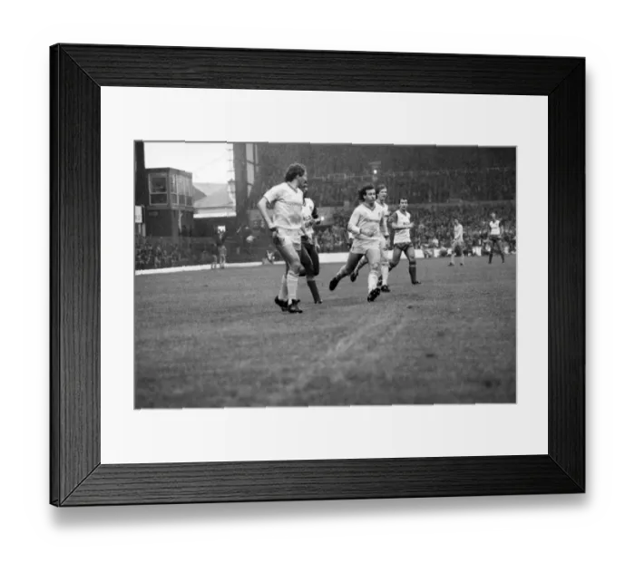 Framed Print : Stoke 0 v. Liverpool 1. November 1984 MF18-11-005 Framed Print : Stoke 0 v. Liverpool 1. November 1984 MF18-11-005