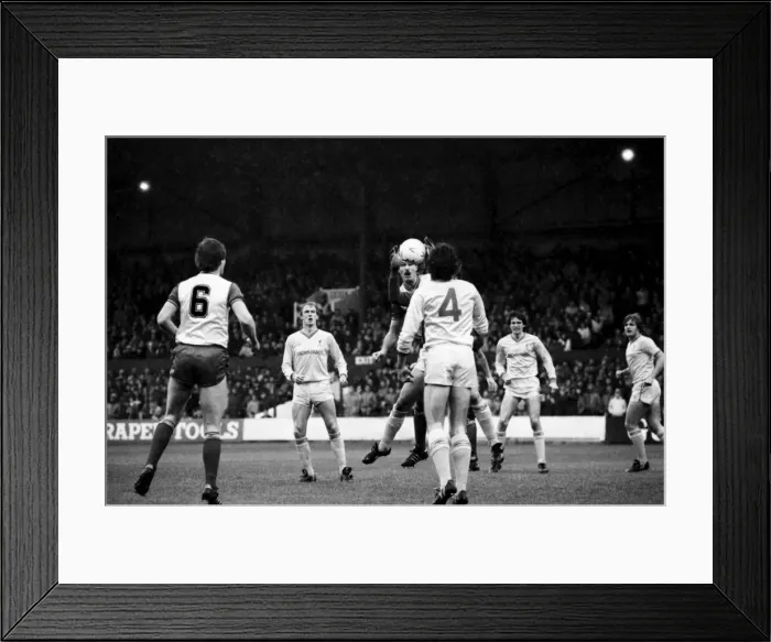 Framed Print : Stoke 0 v. Liverpool 1. November 1984 MF18-11-004 Framed Print : Stoke 0 v. Liverpool 1. November 1984 MF18-11-004