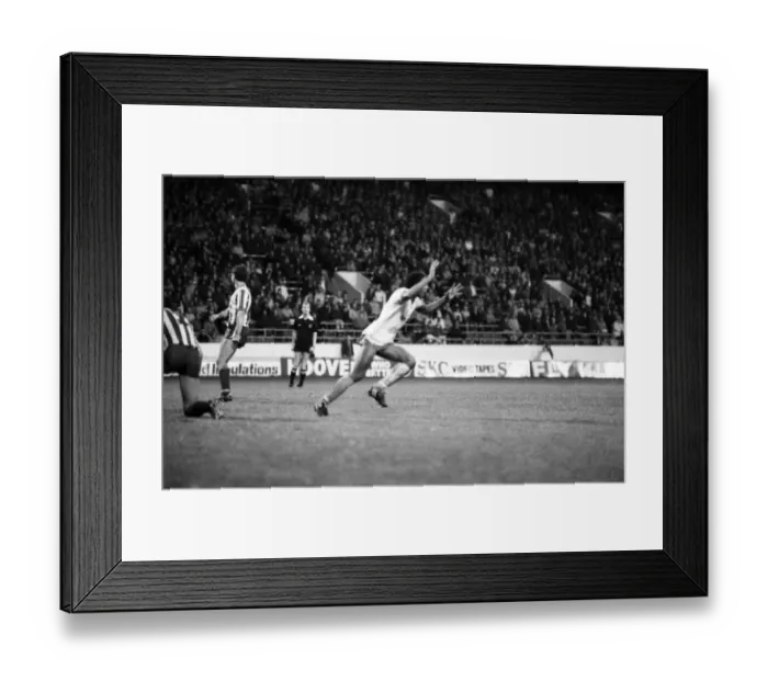 Framed Print : Stoke 0 v. Liverpool 1. November 1984 MF18-11-051 Framed Print : Stoke 0 v. Liverpool 1. November 1984 MF18-11-051