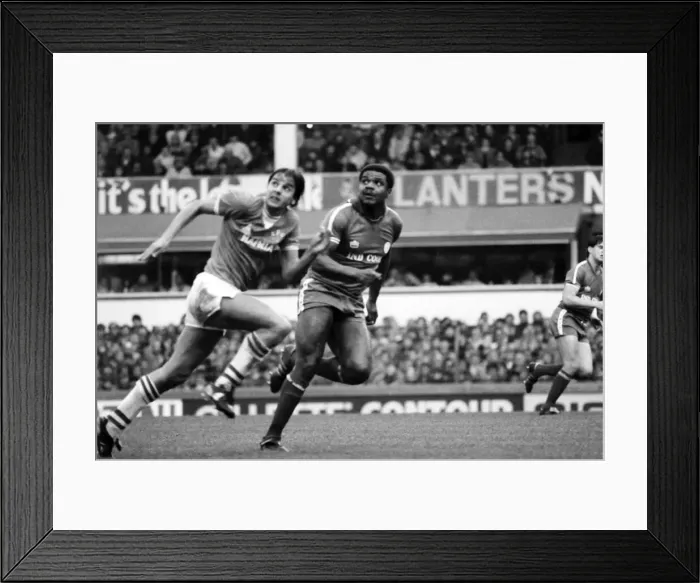 Framed Print : Everton 3 v. Leicester City 0. November 1984 MF18-08-142 Framed Print : Everton 3 v. Leicester City 0. November 1984 MF18-08-142