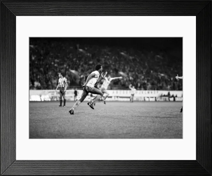 Framed Print : Stoke 0 v. Liverpool 1. November 1984 MF18-11-057 Framed Print : Stoke 0 v. Liverpool 1. November 1984 MF18-11-057