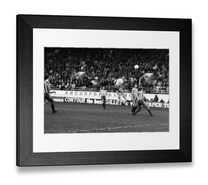 Framed Print : Stoke 0 v. Liverpool 1. November 1984 MF18-11-031 Framed Print : Stoke 0 v. Liverpool 1. November 1984 MF18-11-031
