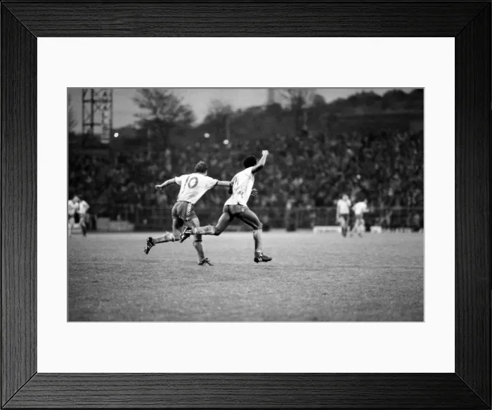 Framed Print : Stoke 0 v. Liverpool 1. November 1984 MF18-11-027 Framed Print : Stoke 0 v. Liverpool 1. November 1984 MF18-11-027