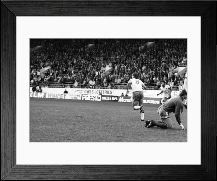 Framed Print : Stoke 0 v. Liverpool 1. November 1984 MF18-11-034 Framed Print : Stoke 0 v. Liverpool 1. November 1984 MF18-11-034