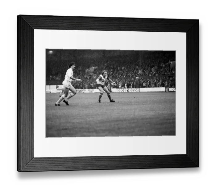 Framed Print : Stoke 0 v. Liverpool 1. November 1984 MF18-11-003 Framed Print : Stoke 0 v. Liverpool 1. November 1984 MF18-11-003