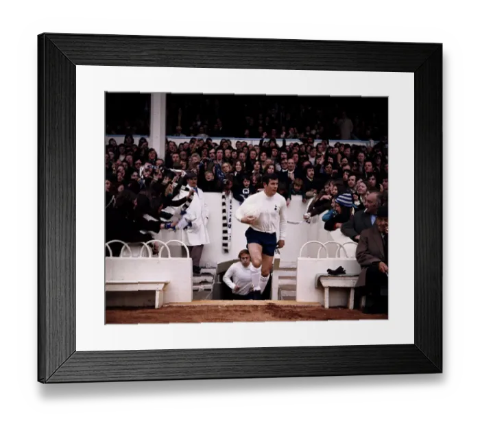 Framed Print : English league Division One match at White Hart Lane Tottenham Hotspur v Chelsea v Framed Print : English league Division One match at White Hart Lane Tottenham Hotspur v Chelsea v