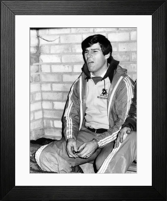 Framed Print : Malcolm MacDonald became the newest member of the Managers club on Nov 5th at Fulham Framed Print : Malcolm MacDonald became the newest member of the Managers club on Nov 5th at Fulham