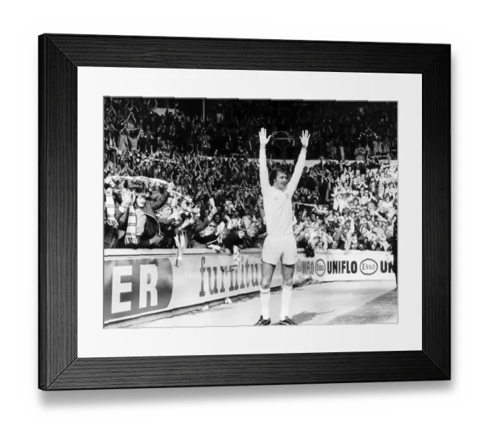 Framed Print : Alan Clarke celebrates scoring the winning goal August 1974 for Leeds United v Framed Print : Alan Clarke celebrates scoring the winning goal August 1974 for Leeds United v