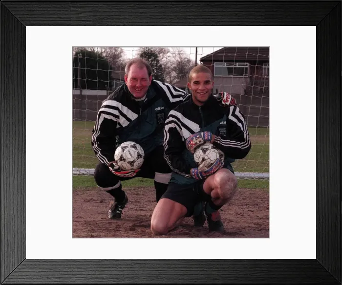 Framed Print : David James the Liverpool keeper with goalkeeping coach Joe Corrigan Framed Print : David James the Liverpool keeper with goalkeeping coach Joe Corrigan
