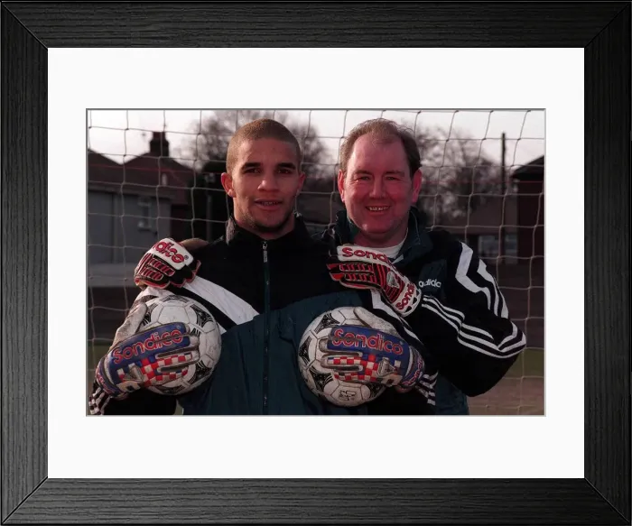 Framed Print : David James the Liverpool keeper with goalkeeping coach Joe Corrigan Framed Print : David James the Liverpool keeper with goalkeeping coach Joe Corrigan