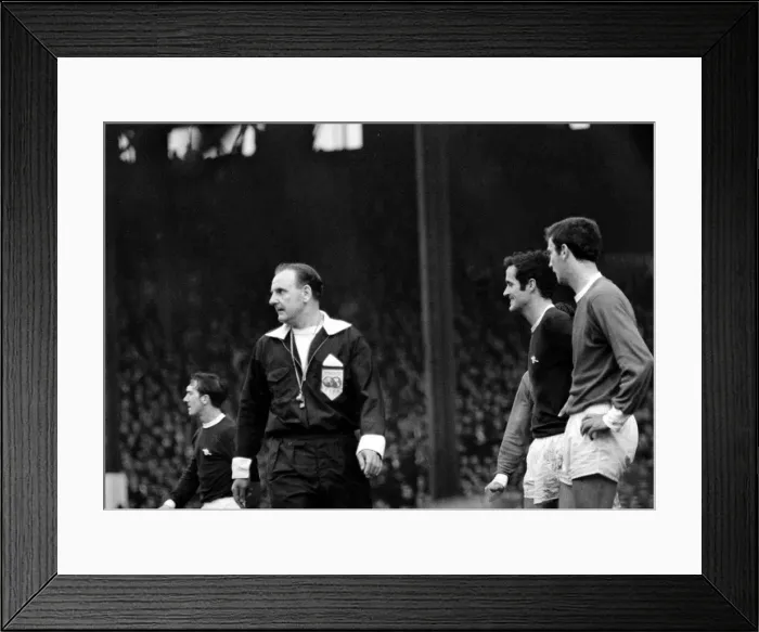Framed Print : Manchester United v Arsenal - October 1967 The match where Denis Law of Framed Print : Manchester United v Arsenal - October 1967 The match where Denis Law of