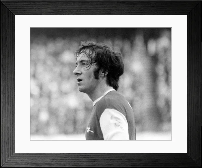 Framed Print : English League Division One match at Highbury Arsenal v Wolverhampton Wanderers Framed Print : English League Division One match at Highbury Arsenal v Wolverhampton Wanderers