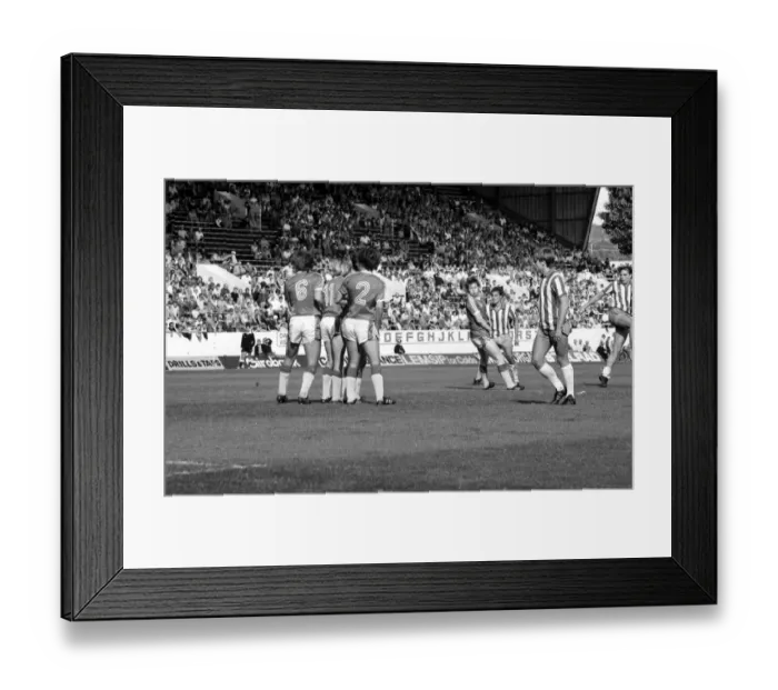 Framed Print : Sport Football Sheffield Wednesday v Middlesbrough August 1982 MF08