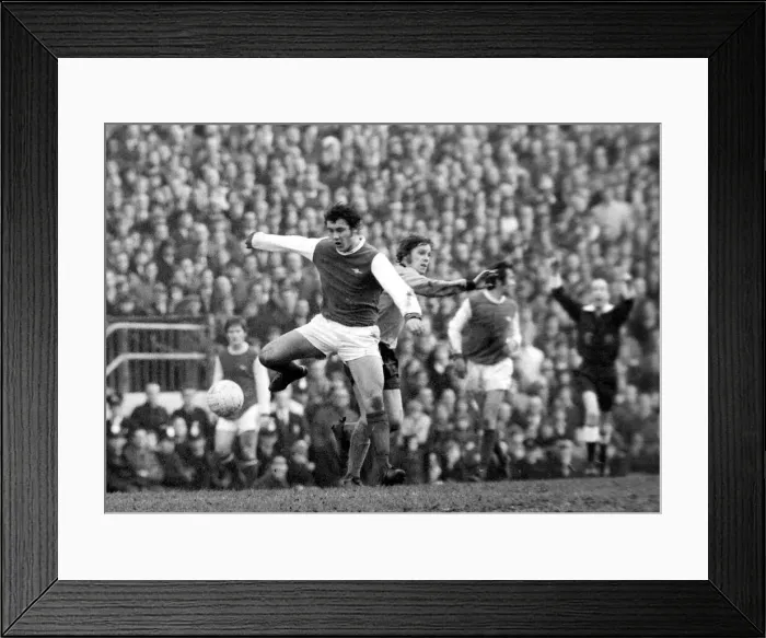 Framed Print : English League Division One match at Highbury Arsenal v Wolverhampton Wanderers