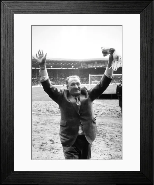 Framed Print : Bob Paisley ex Liverpool manager at the League Cup Final in 1983 msi Framed Print : Bob Paisley ex Liverpool manager at the League Cup Final in 1983 msi