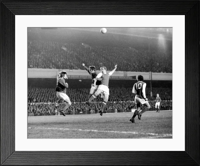 Framed Print : English League Cup match at Highbury Arsenal v Crystal Palace Arsenal Framed Print : English League Cup match at Highbury Arsenal v Crystal Palace Arsenal