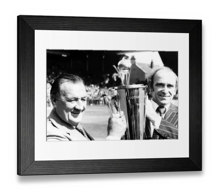 Framed Print : Bob Paisley former Liverpool FC Football August 1980 Framed Print : Bob Paisley former Liverpool FC Football August 1980