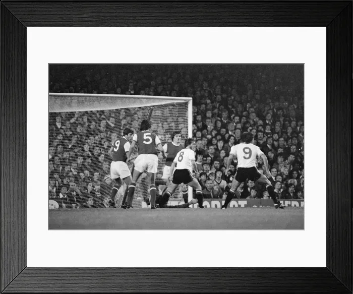 Framed Print : Arsenals defence repels another attack from Manchester United August 1977 Framed Print : Arsenals defence repels another attack from Manchester United August 1977
