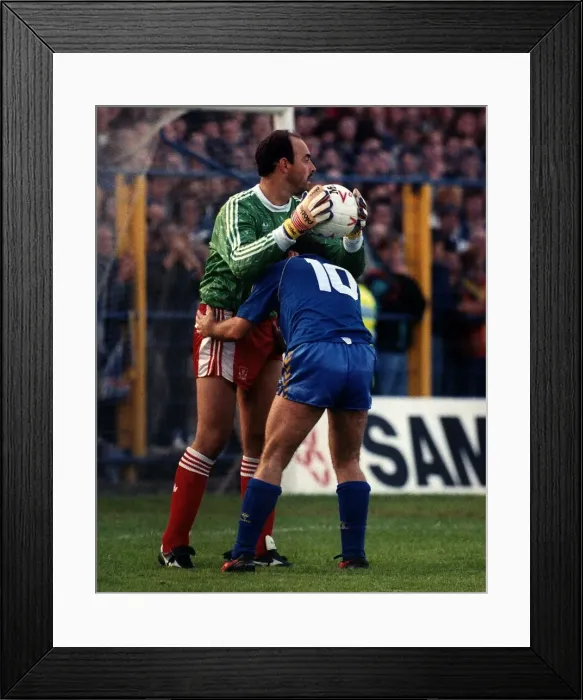 Framed Print : Bruce Grobbelaar football Liverpool goalkeeper 1989 Framed Print : Bruce Grobbelaar football Liverpool goalkeeper 1989