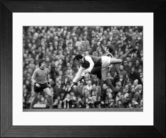 Framed Print : English League Division One match at Highbury Arsenal v Wolverhampton Wanderers Framed Print : English League Division One match at Highbury Arsenal v Wolverhampton Wanderers
