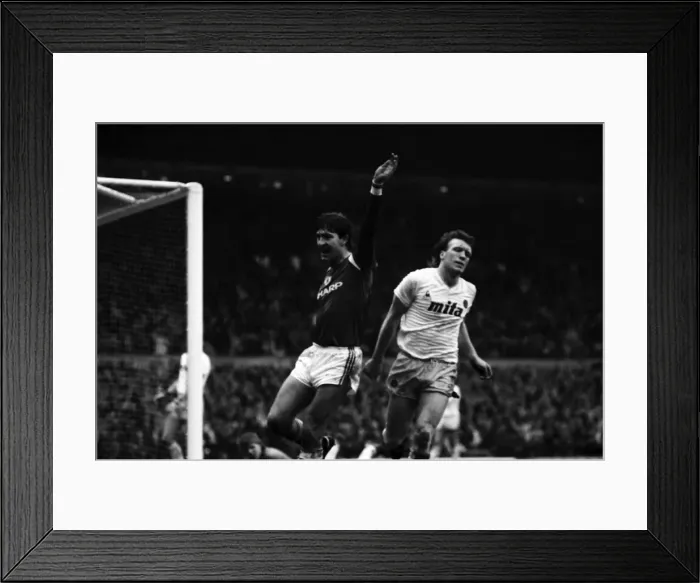 Framed Print : Manchester United v. Aston Villa. March 1985 MF20-12-048 The final score was a Framed Print : Manchester United v. Aston Villa. March 1985 MF20-12-048 The final score was a