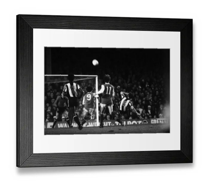 Framed Print : Arsenal v. West Bromwich Albion. November 1980 LF05-15-049 The final score was a two all