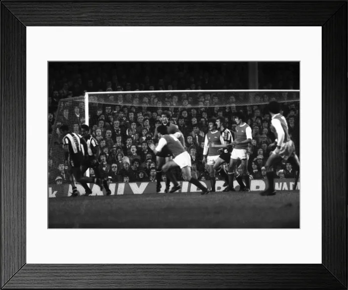Framed Print : Arsenal v. West Bromwich Albion. November 1980 LF05-15-087 The final score was a two all Framed Print : Arsenal v. West Bromwich Albion. November 1980 LF05-15-087 The final score was a two all