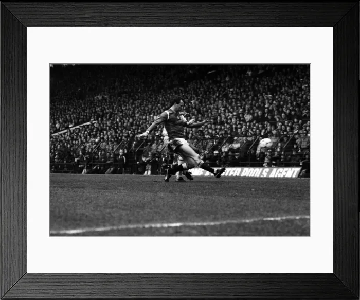 Framed Print : Manchester United v. Aston Villa. March 1985 MF20-12-070 The final score was a Framed Print : Manchester United v. Aston Villa. March 1985 MF20-12-070 The final score was a
