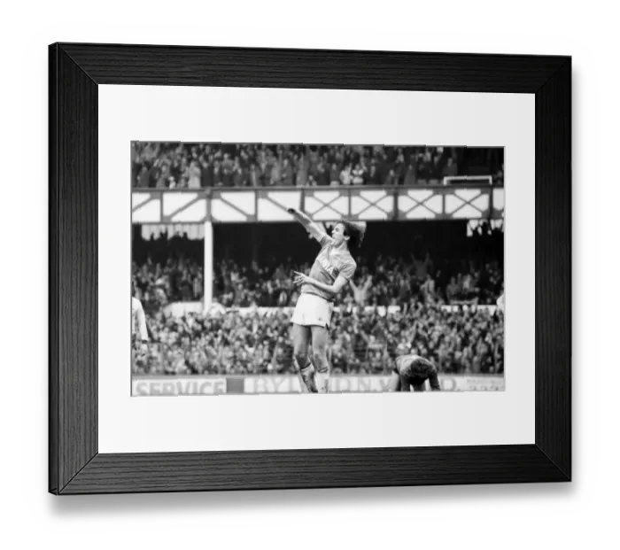 Framed Print : Everton v. Arsenal. March 1985 MF20-13-031 The final score was a two nil victory Framed Print : Everton v. Arsenal. March 1985 MF20-13-031 The final score was a two nil victory