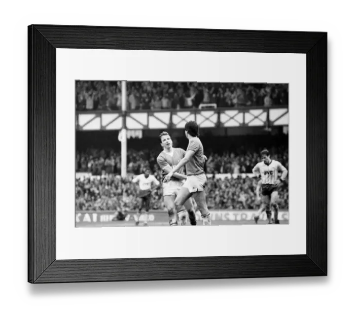 Framed Print : Everton v. Arsenal. March 1985 MF20-13-021 The final score was a two nil victory