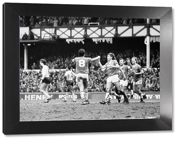 Everton v. Arsenal. March 1985 MF20-13-022 The final score was a two nil victory
