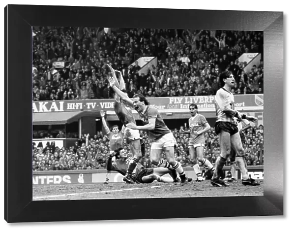 Everton v. Arsenal. March 1985 MF20-13-018 The final score was a two nil victory