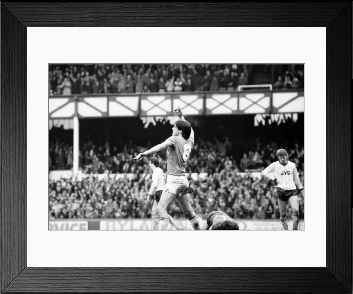 Framed Print : Everton v. Arsenal. March 1985 MF20-13-030 The final score was a two nil victory to Framed Print : Everton v. Arsenal. March 1985 MF20-13-030 The final score was a two nil victory to