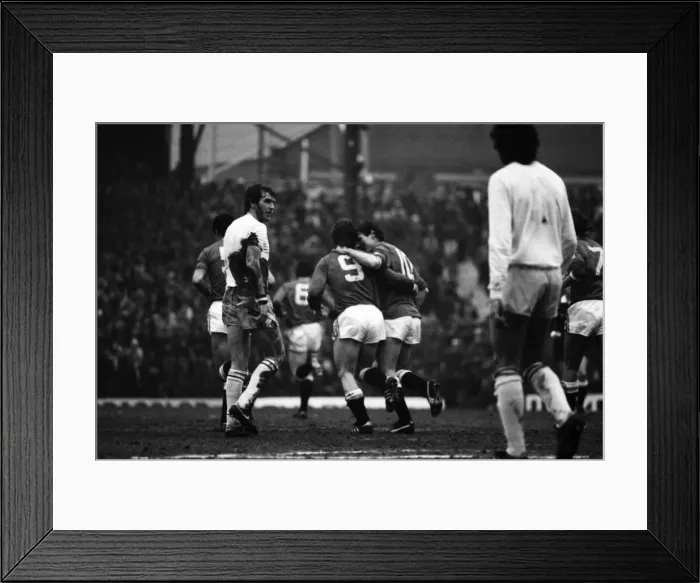 Framed Print : Manchester United v. Aston Villa. March 1985 MF20-12-035 The final score was a Framed Print : Manchester United v. Aston Villa. March 1985 MF20-12-035 The final score was a