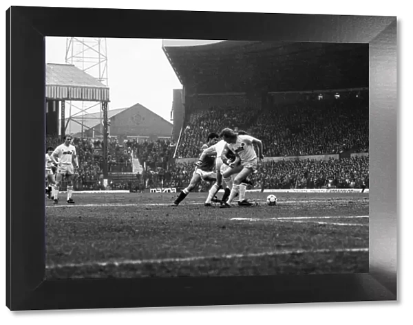 Manchester United v. Aston Villa. March 1985 MF20-12-018 The final score was a