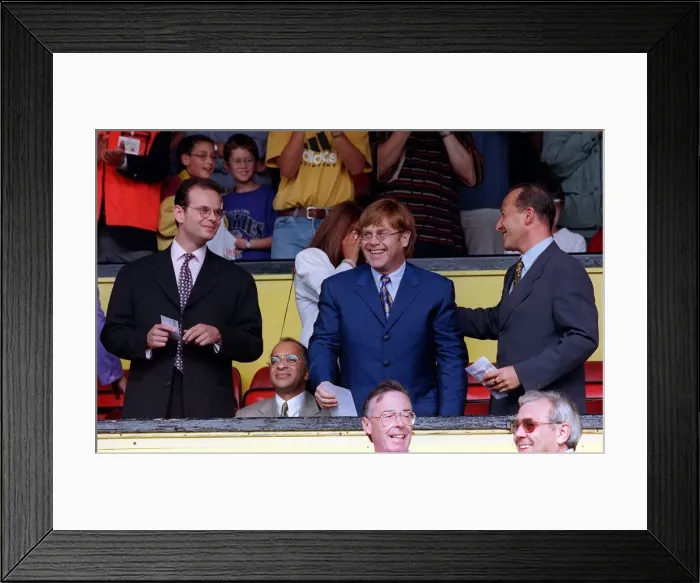 Framed Print : Elton John singer and Watford FC Chairman receiving a standing ovation at Vicarage Road