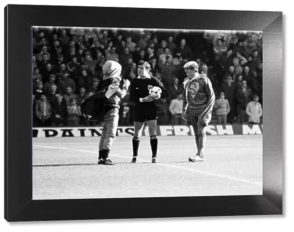 Liverpool v. Everton. October 1984 MF18-04-027 The final score was a one nil