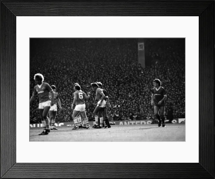 Framed Print : Liverpool v. Everton. October 1984 MF18-04-122 The final score was a one nil Framed Print : Liverpool v. Everton. October 1984 MF18-04-122 The final score was a one nil