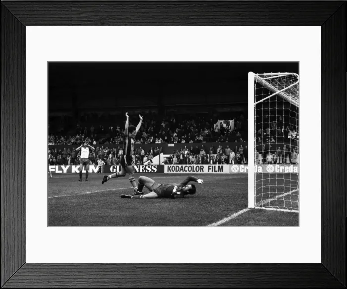 Framed Print : Stoke. v. Southampton. October 1984 MF18-03-061 The final score was a three one Framed Print : Stoke. v. Southampton. October 1984 MF18-03-061 The final score was a three one