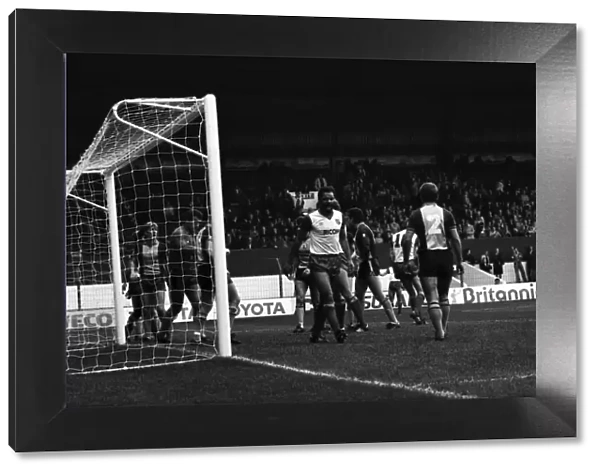 Stoke. v. Southampton. October 1984 MF18-03-038 The final score was a three one