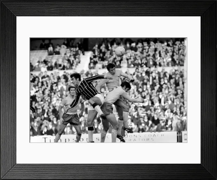 Framed Print : Sport: Football: Crystal Palace v. Arsenal. L to R. Queen of crystal palace Niell Framed Print : Sport: Football: Crystal Palace v. Arsenal. L to R. Queen of crystal palace Niell
