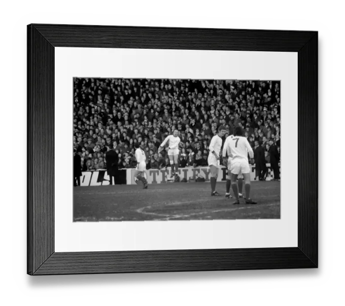 Framed Print : Burnley v. Manchester United. Nobby Stiles of MC United seen in action during his first