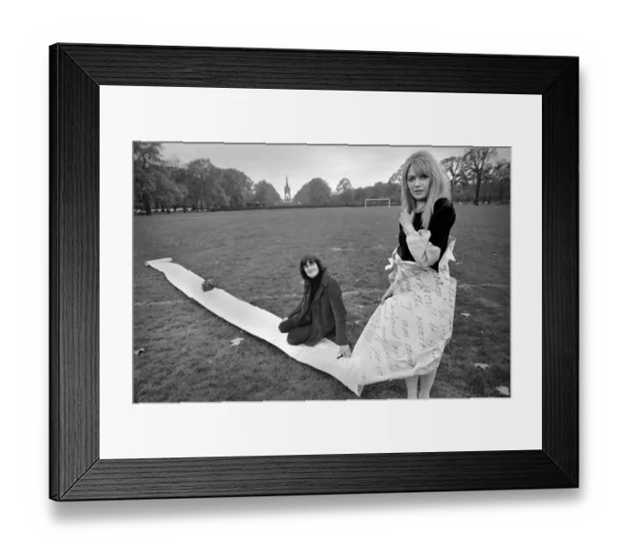 Framed Print : It was just over six weeks ago that pop singer John Morgan first met 22 year old Swedish Framed Print : It was just over six weeks ago that pop singer John Morgan first met 22 year old Swedish