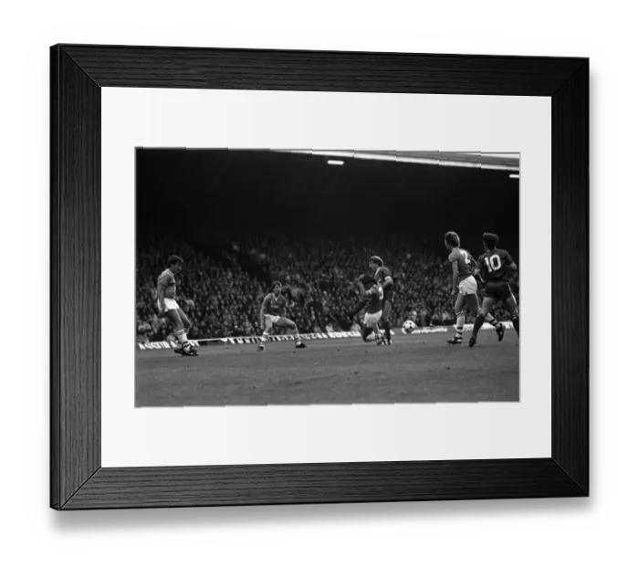 Framed Print : Liverpool v. Everton. October 1984 MF18-04-048 The final score was a one nil Framed Print : Liverpool v. Everton. October 1984 MF18-04-048 The final score was a one nil