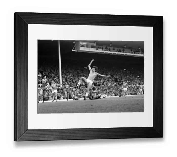 Framed Print : Liverpool v. Everton. October 1984 MF18-04-021 The final score was a one nil