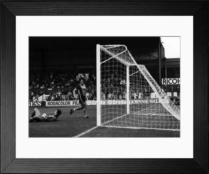 Framed Print : Stoke. v. Southampton. October 1984 MF18-03-084 The final score was a three one Framed Print : Stoke. v. Southampton. October 1984 MF18-03-084 The final score was a three one